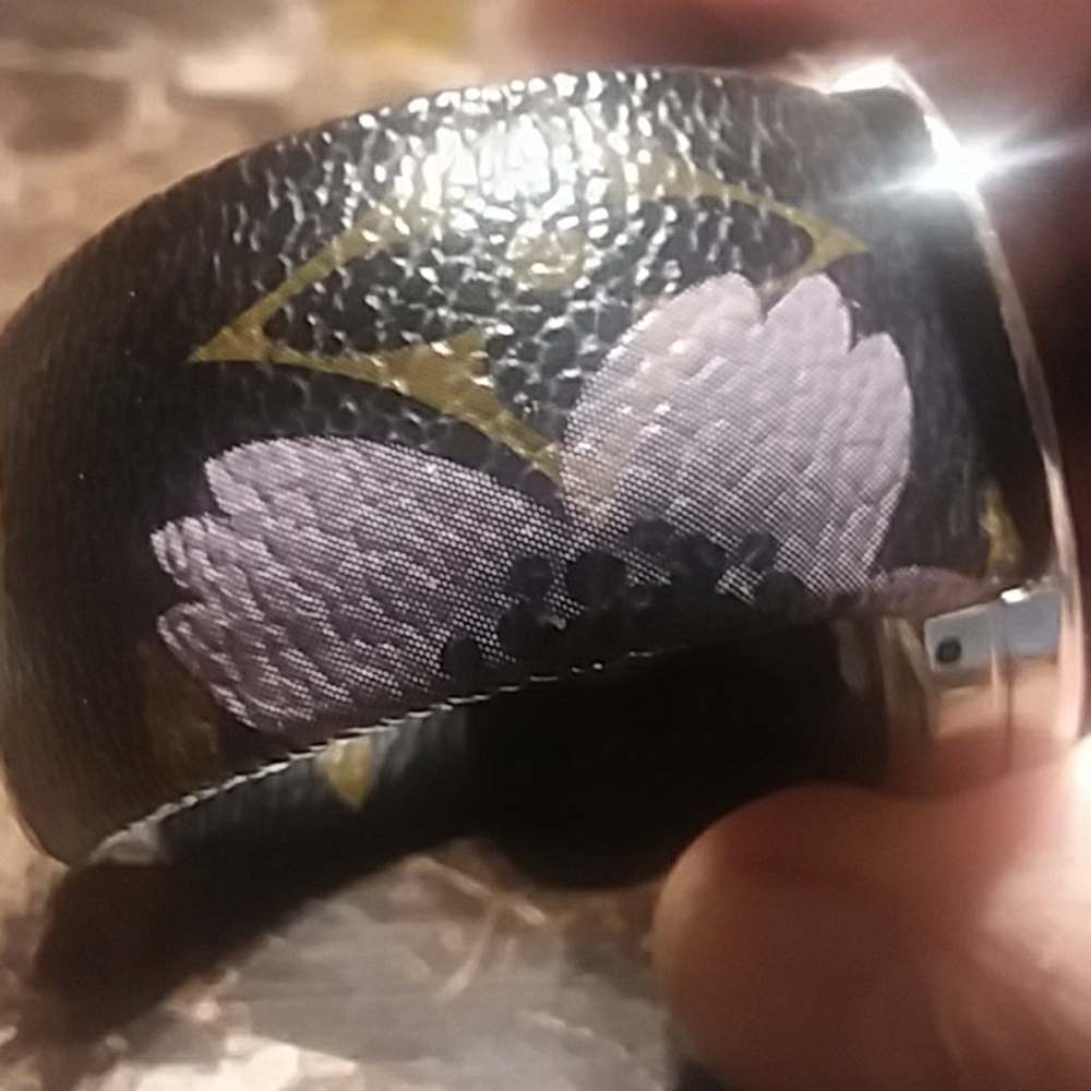 Watch - Picture 4 of 4